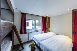 Picture of four-person room.